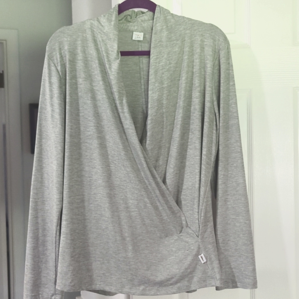 NWOT COPPER FIT GRAY LONG SLEEVE WRAP LARGE TOP